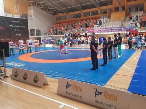 Юношите ни завършиха първи в отборното на Балканиадата по борба
